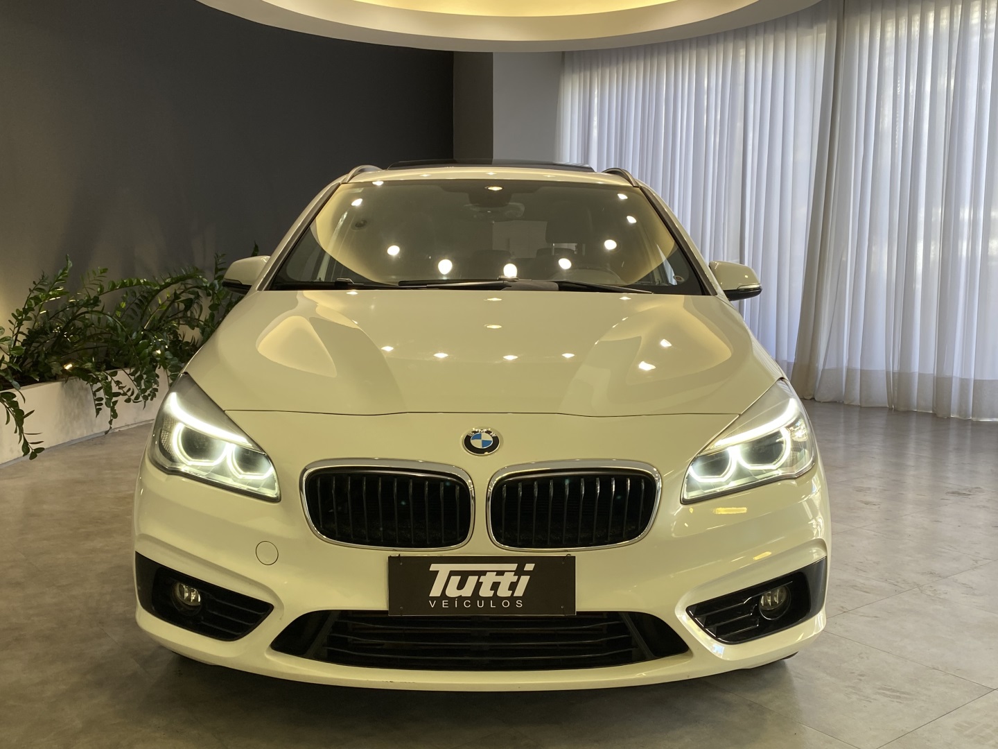 BMW 225i 2016