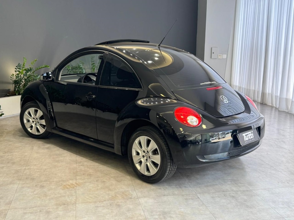 Volkswagen NEW BEETLE 2009
