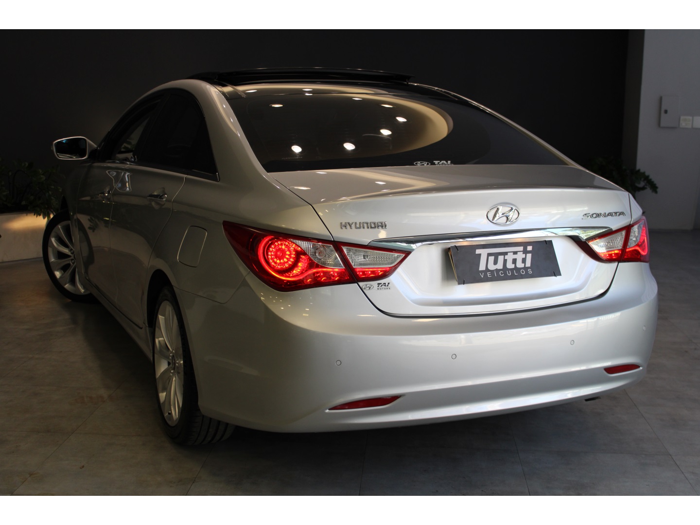 Hyundai SONATA 2012