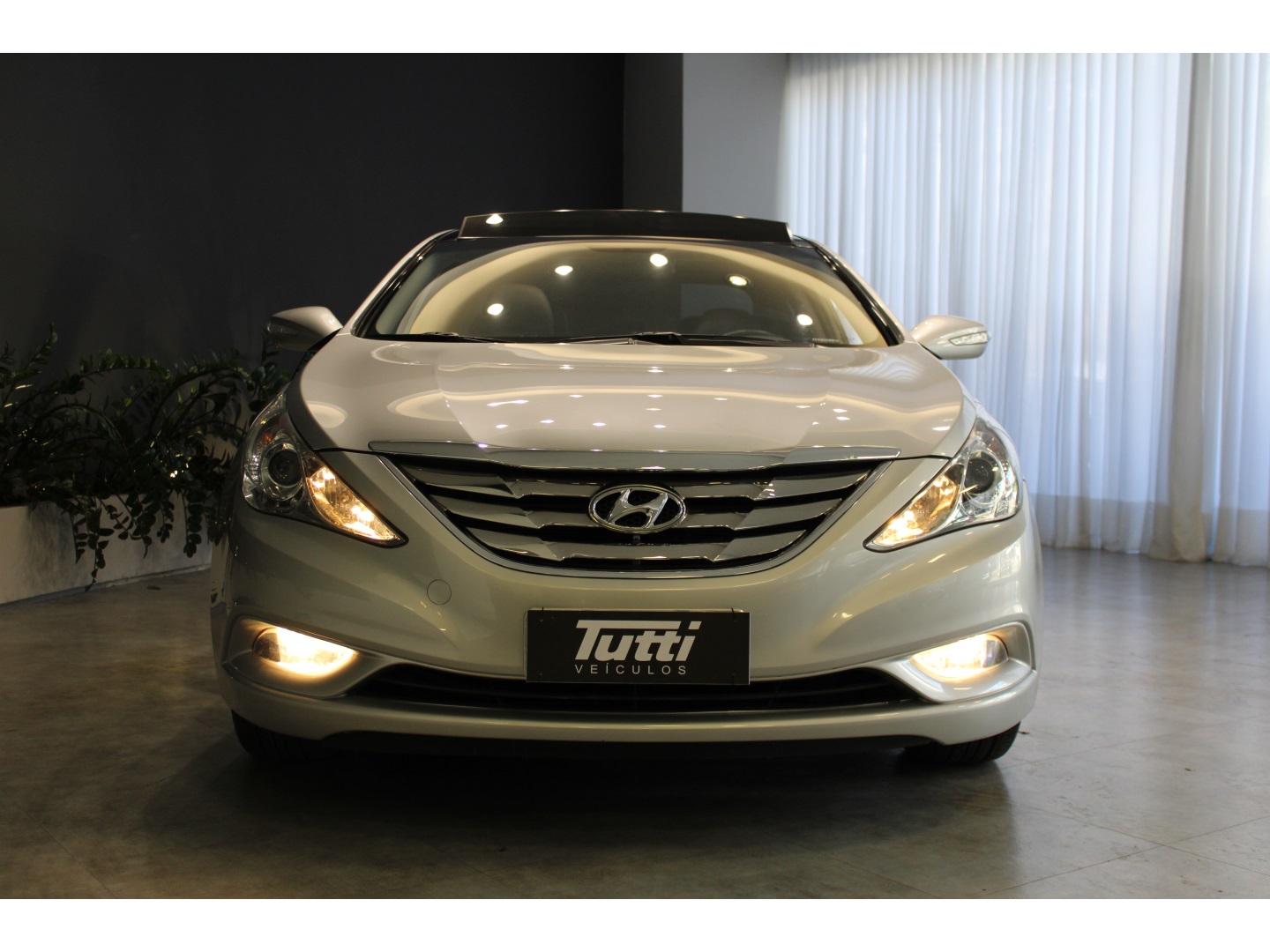 Hyundai SONATA 2012
