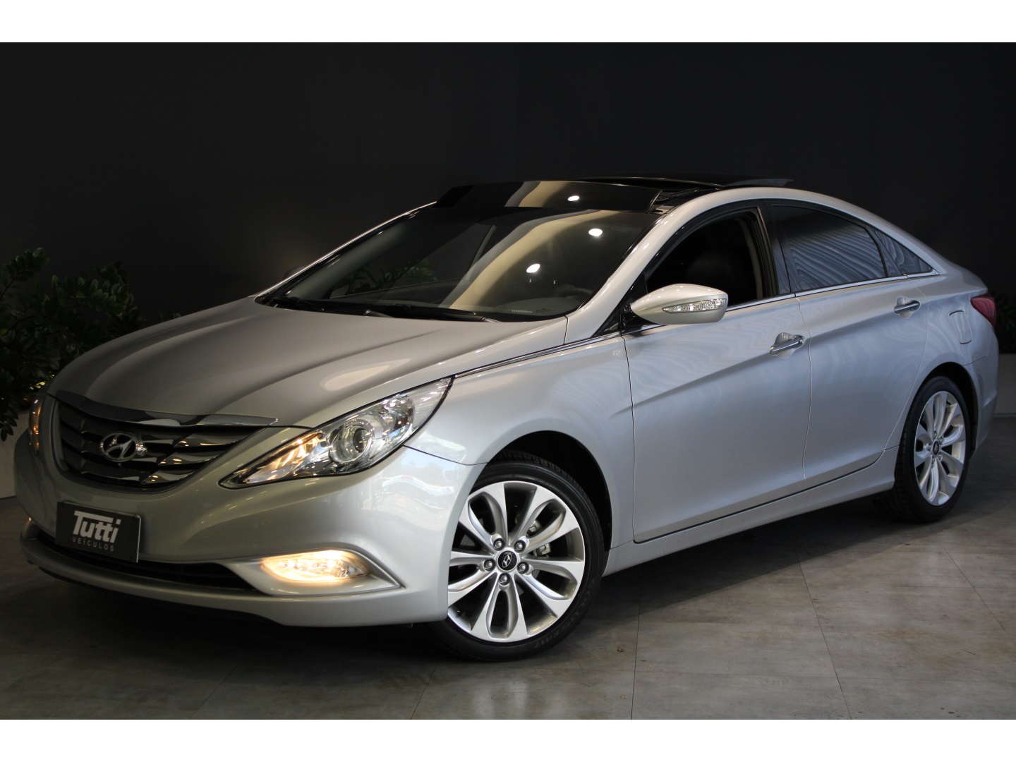 Hyundai SONATA 2012