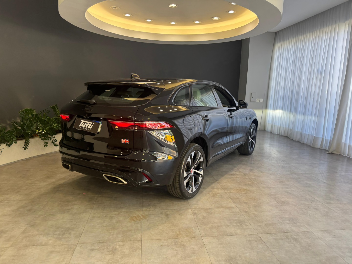 Jaguar F-PACE 2023
