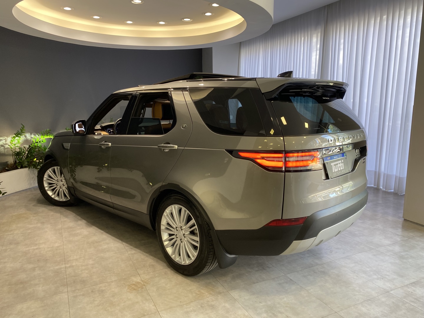Land Rover DISCOVERY 2018