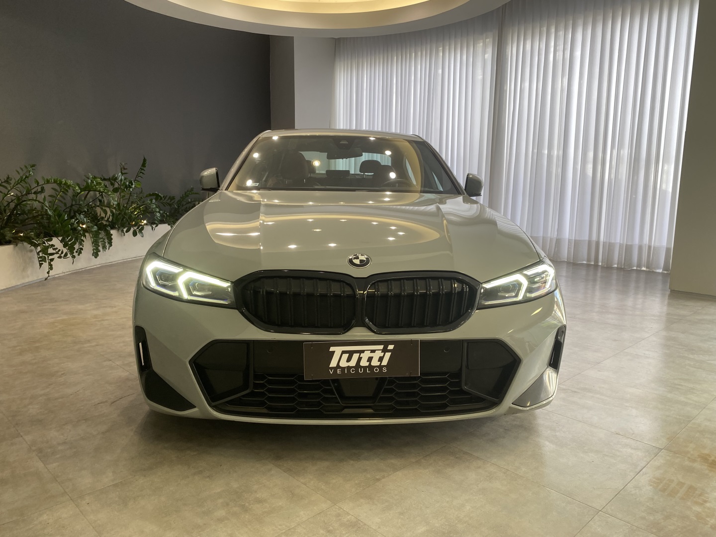 BMW 320i 2024