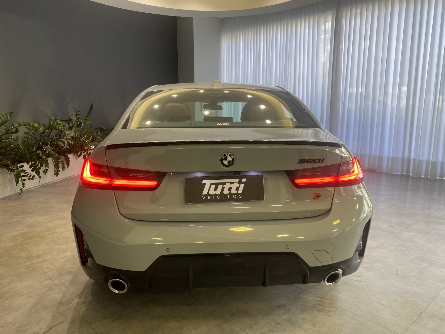 BMW 320i 2024