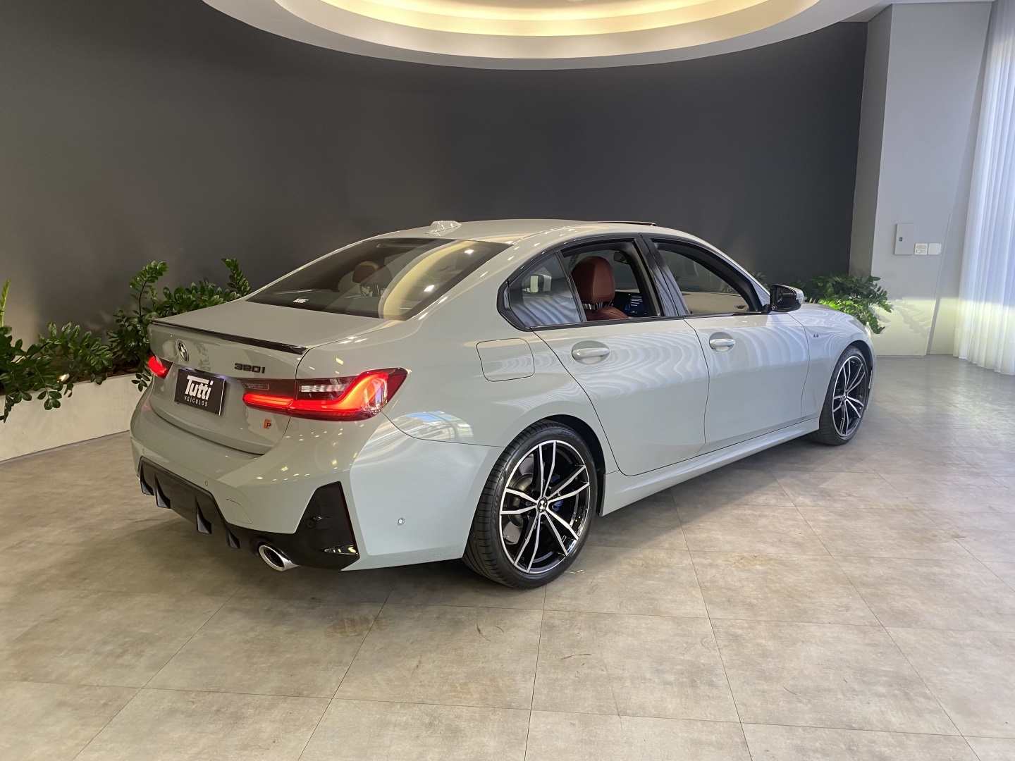 BMW 320i 2024