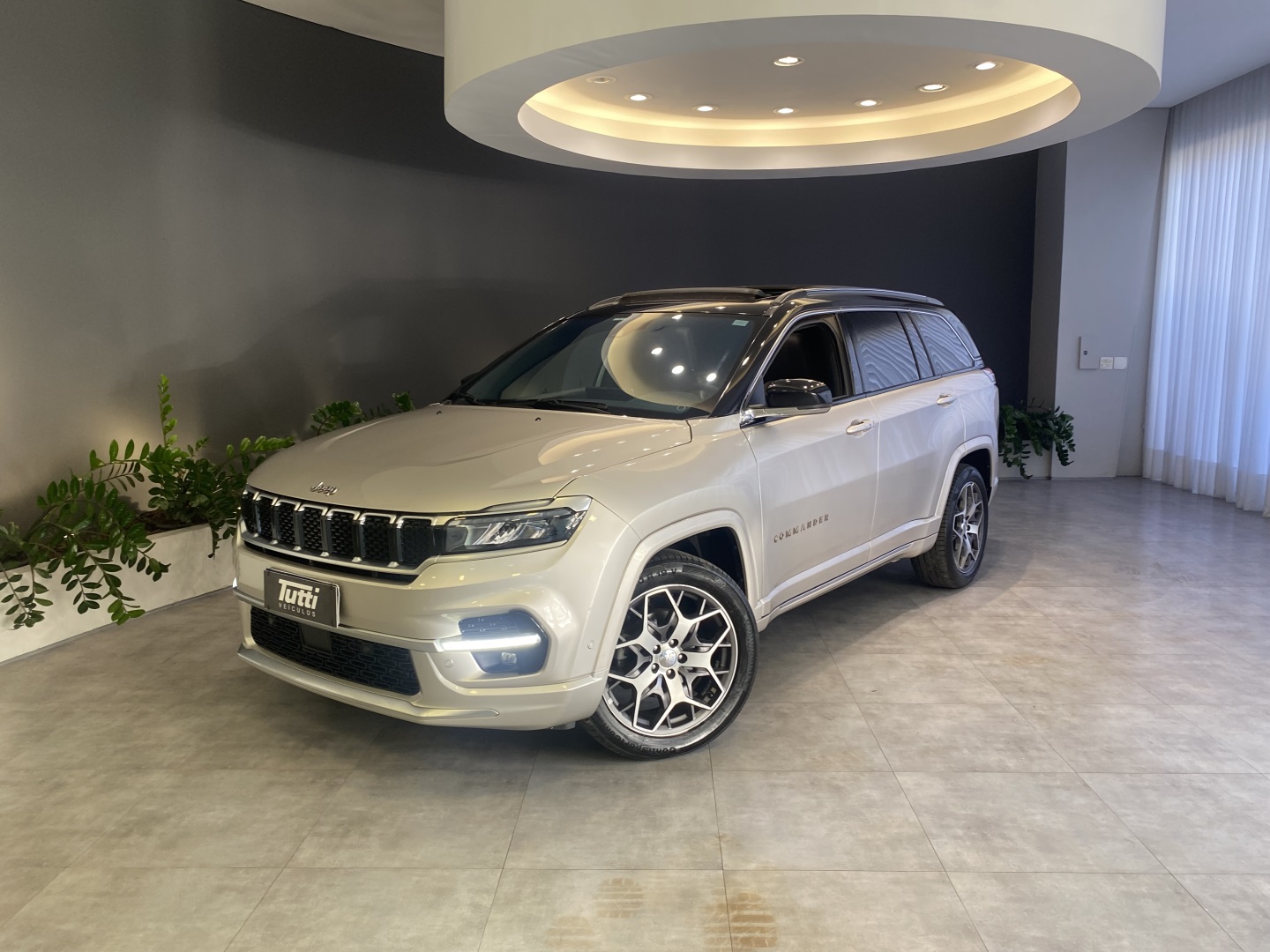 Jeep COMMANDER 2023