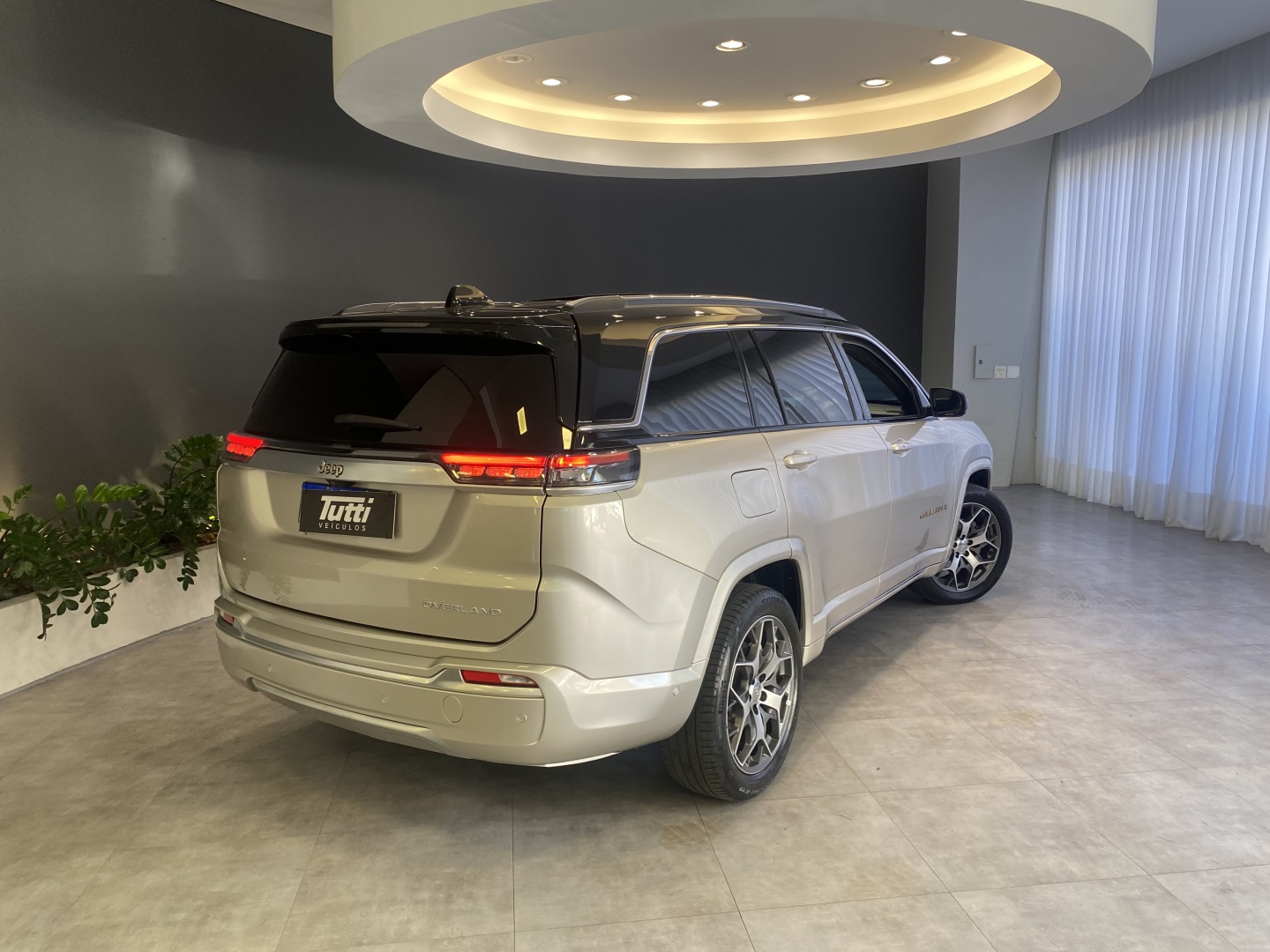 Jeep COMMANDER 2023