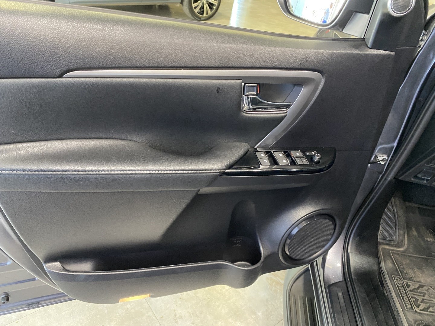 Toyota HILUX SW4 2024