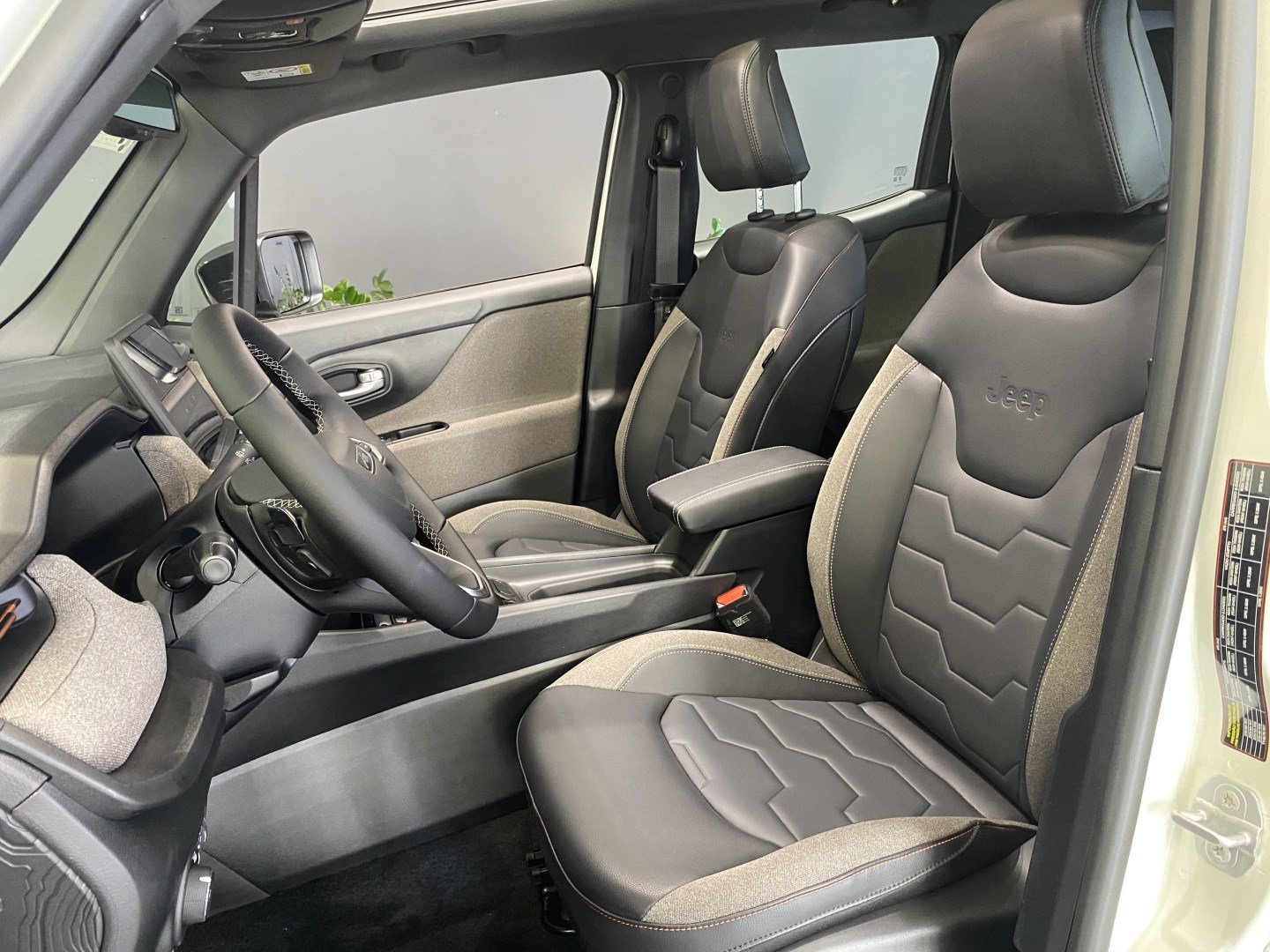 Jeep RENEGADE 2027
