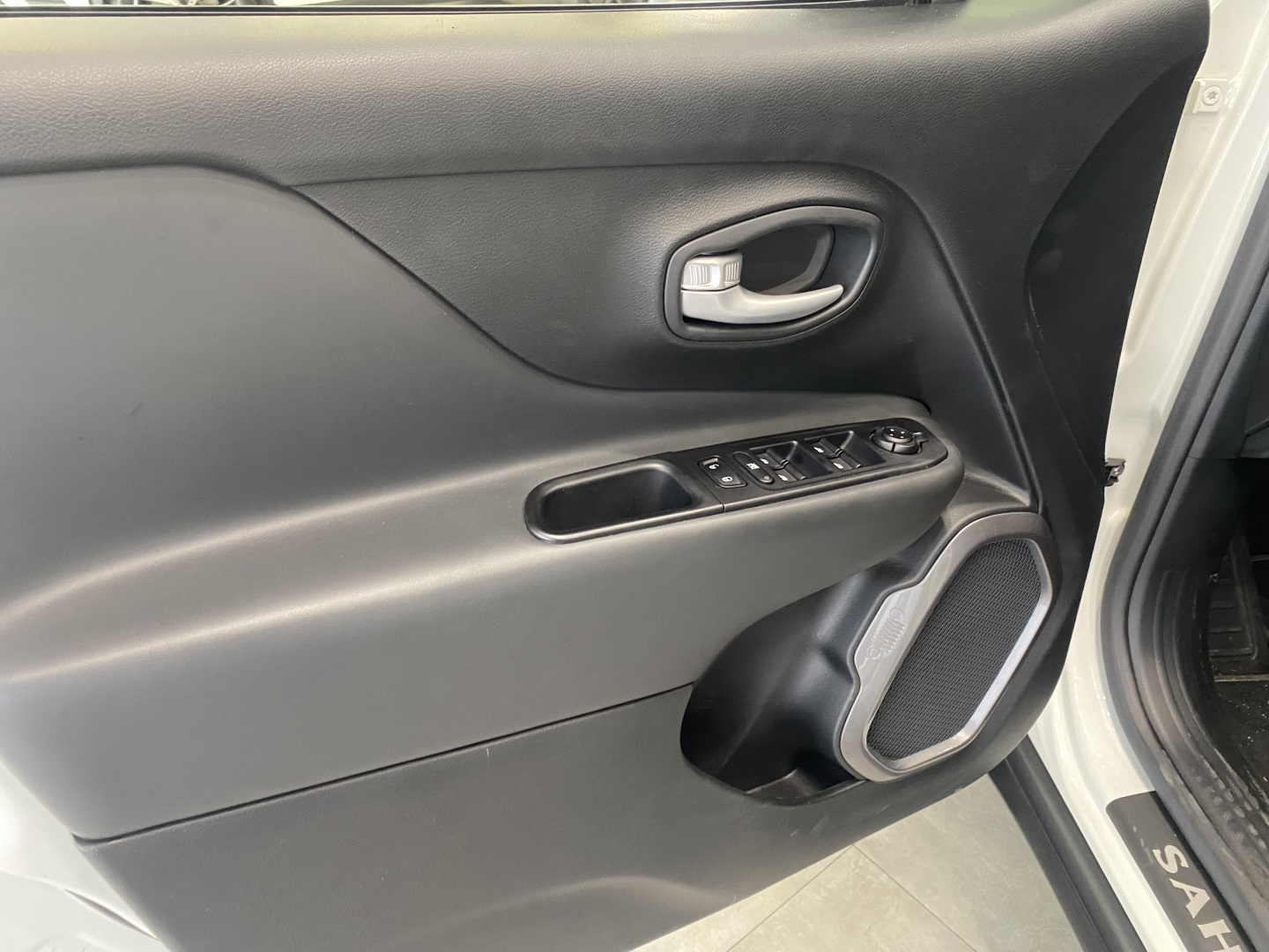 Jeep RENEGADE 2025