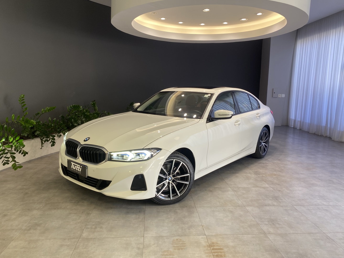 BMW 320i 2024