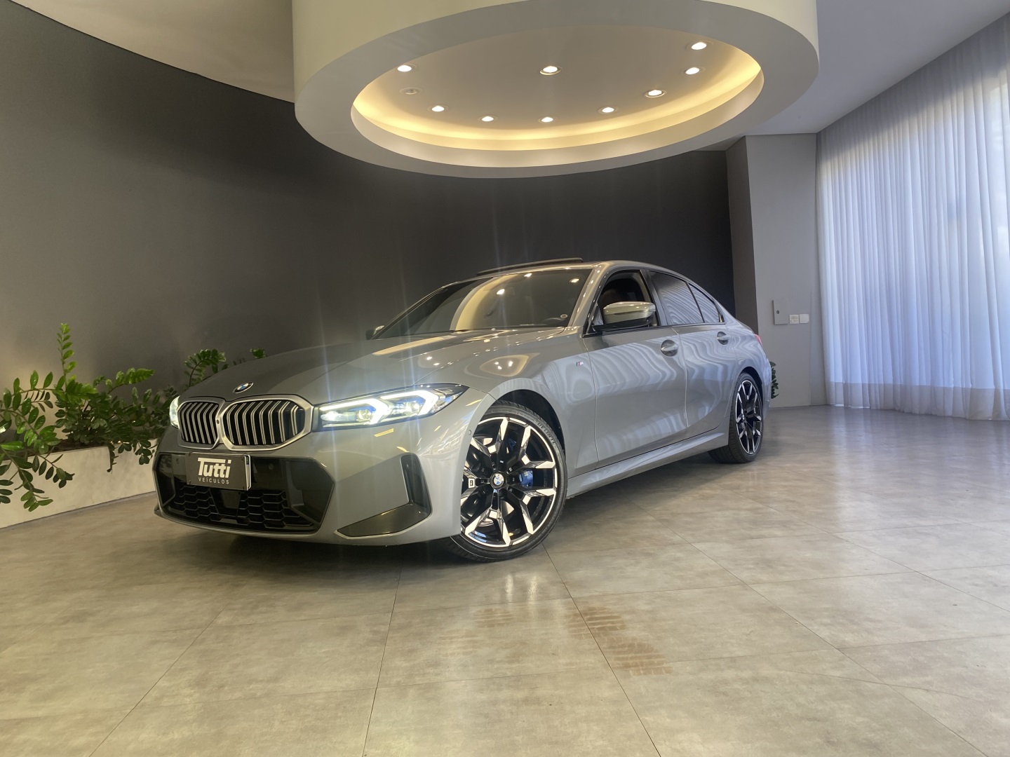 BMW 320i 2025