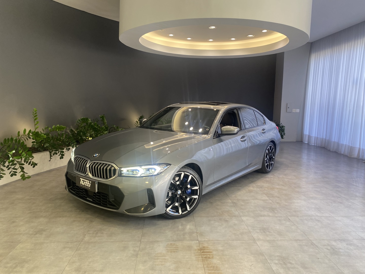 BMW 320i 2025