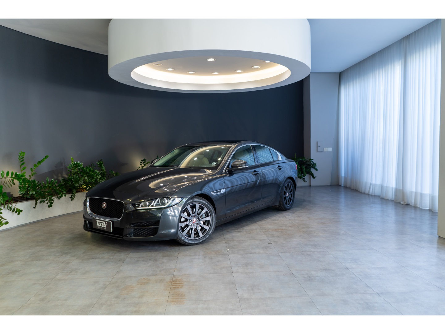Jaguar XE 2016