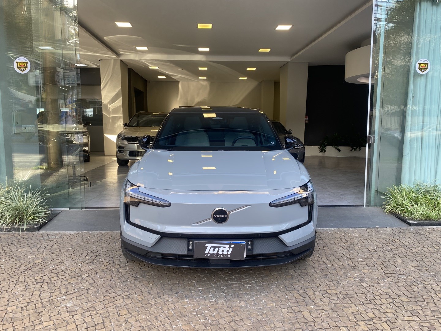 Volvo EX30 2024