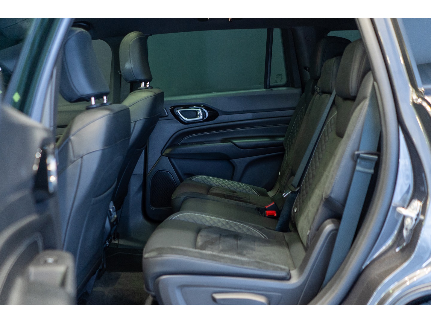 Jeep COMMANDER 2025