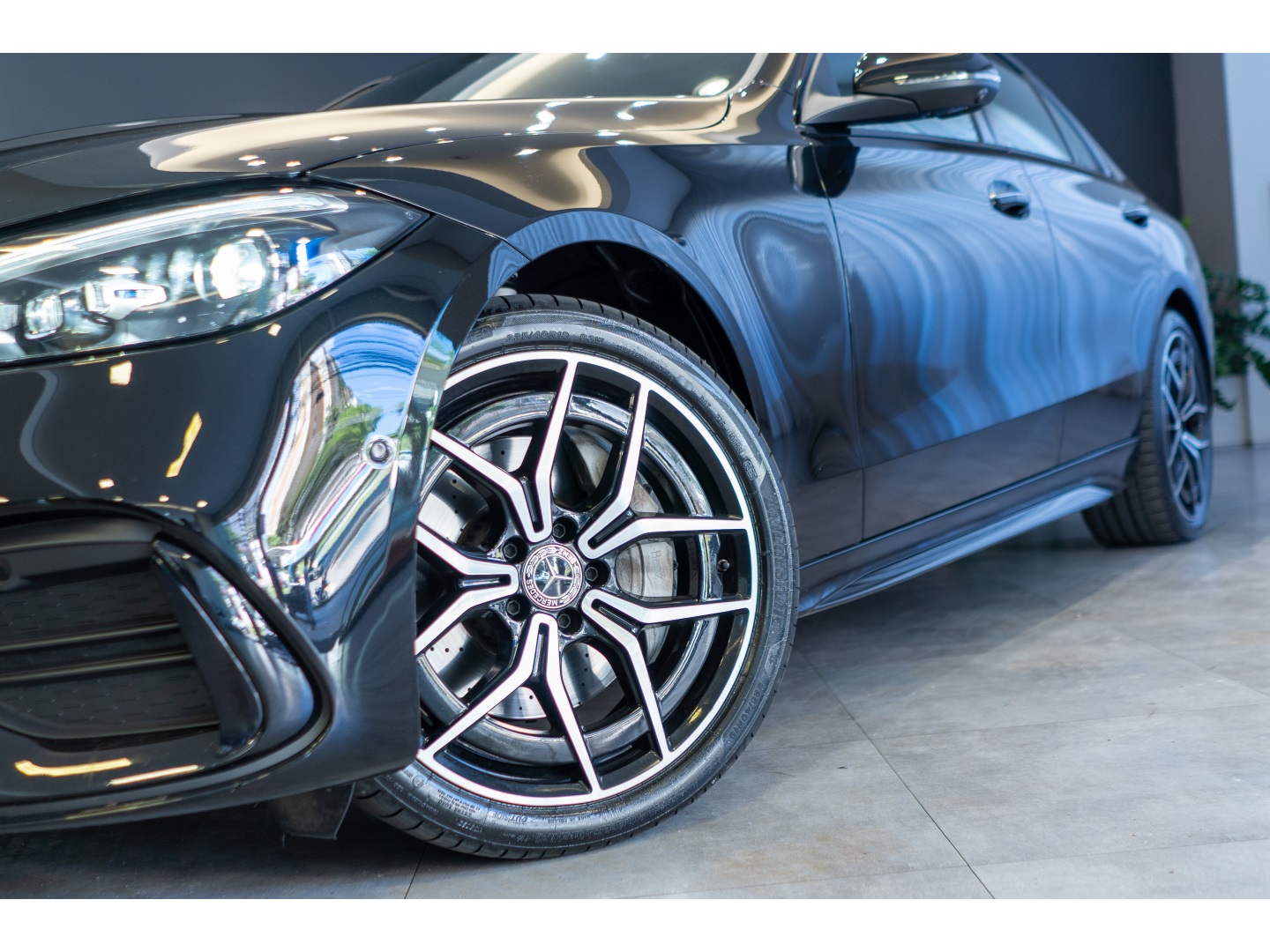 Mercedes-Benz C 300 2025