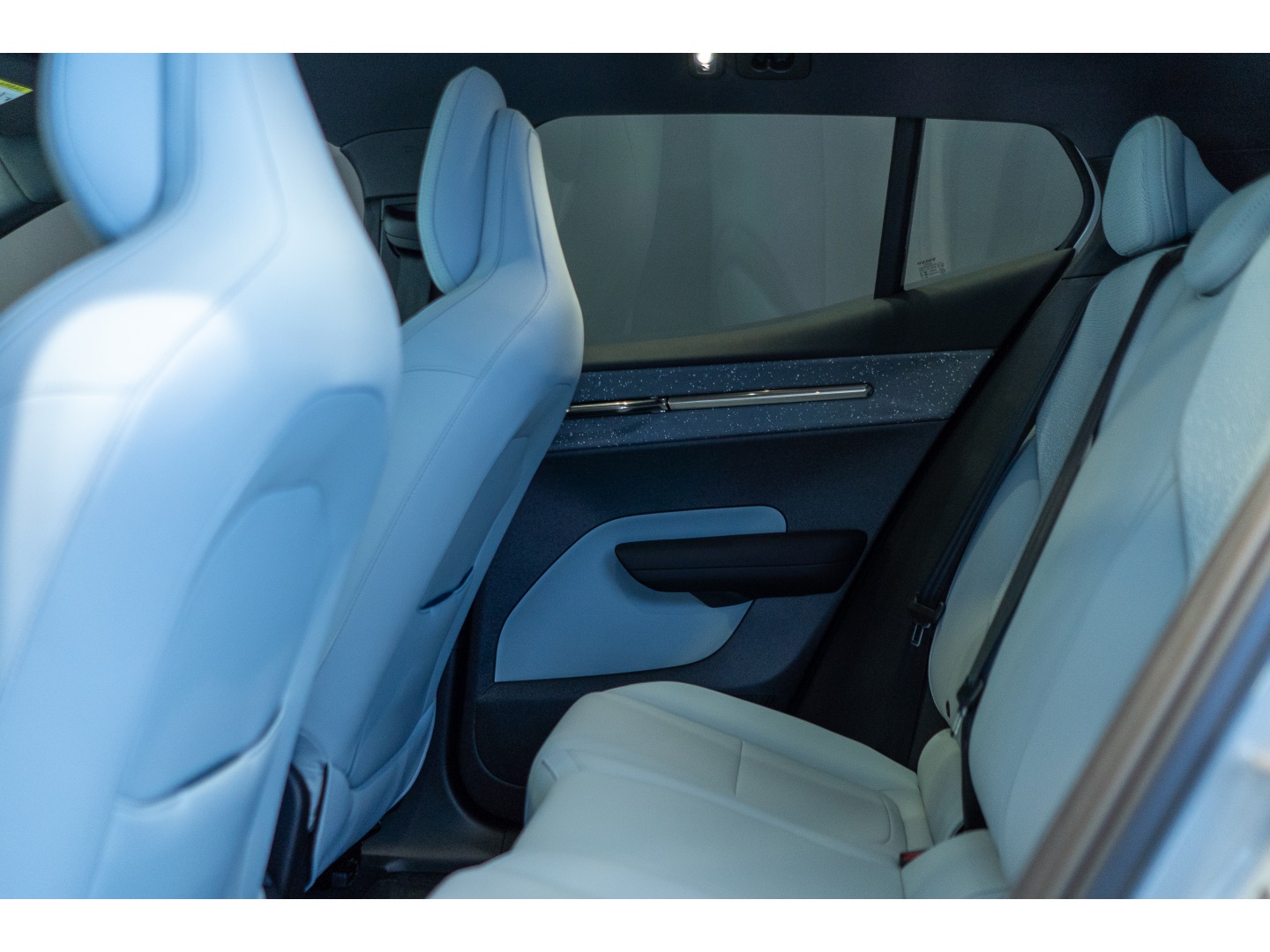 Volvo EX30 2026