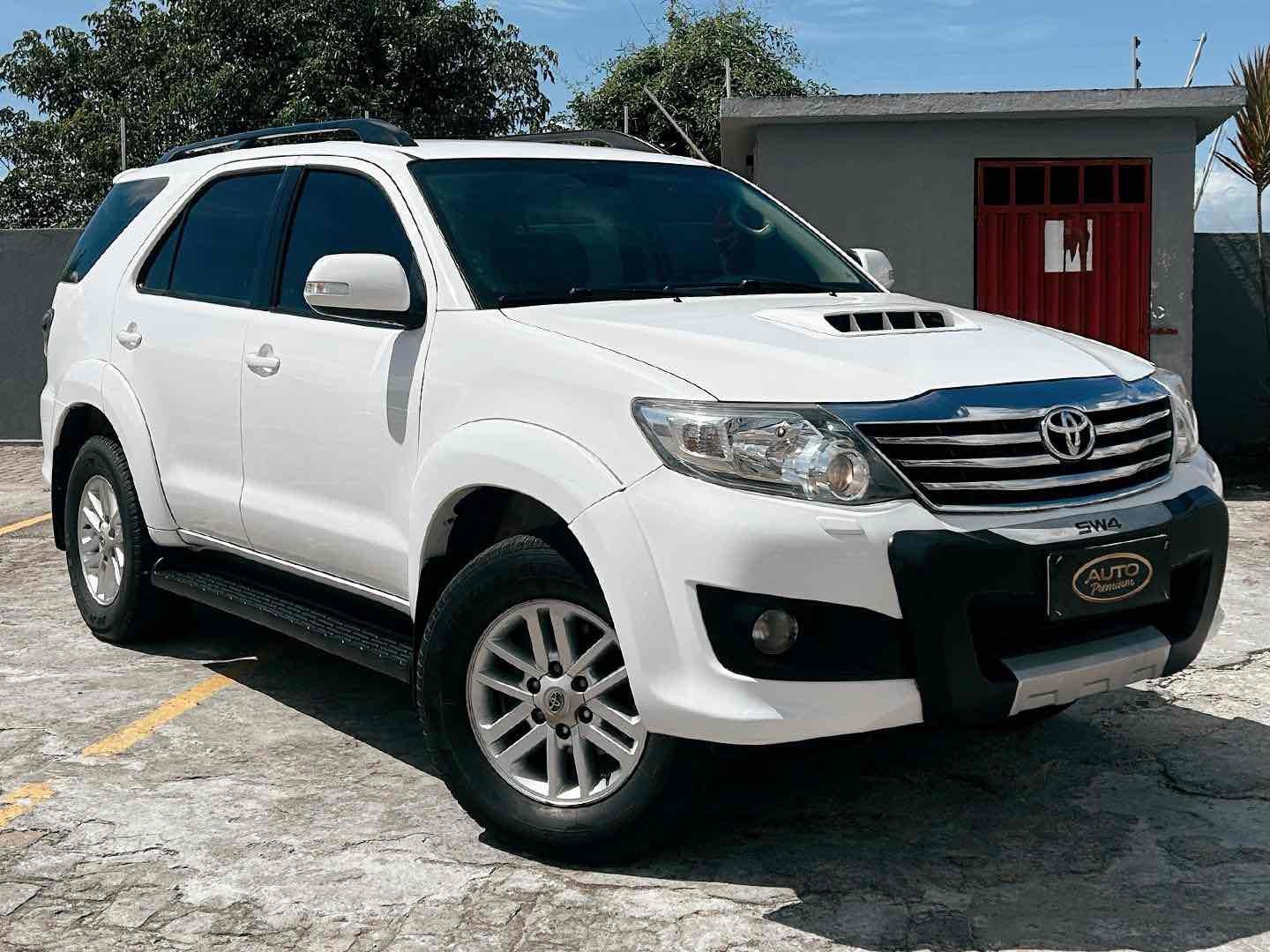 TOYOTA HILUX SW4 3.0 SRV 4X4 16V TURBO INTERCOOLER DIESEL 4P AUTOMÁTICO