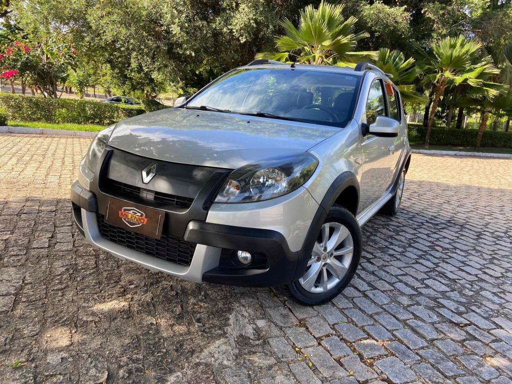 RENAULT SANDERO 1.6 STEPWAY 8V FLEX 4P MANUAL