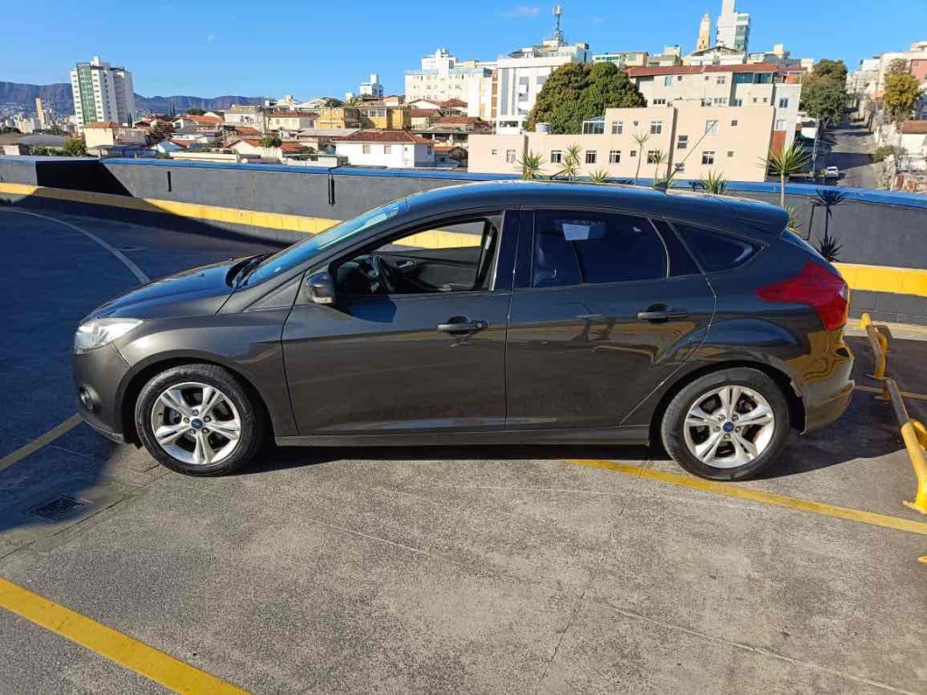 FORD FOCUS 1.6 S HATCH 16V FLEX 4P AUTOMÁTICO