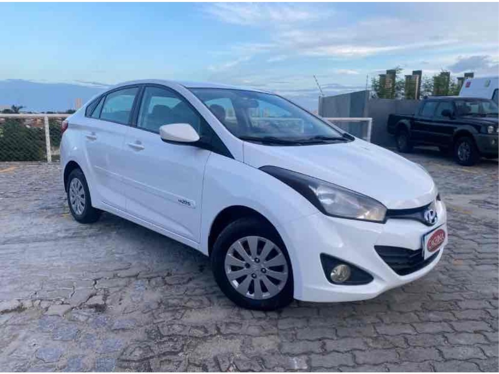 HYUNDAI HB20S 1.6 COMFORT PLUS 16V FLEX 4P MANUAL