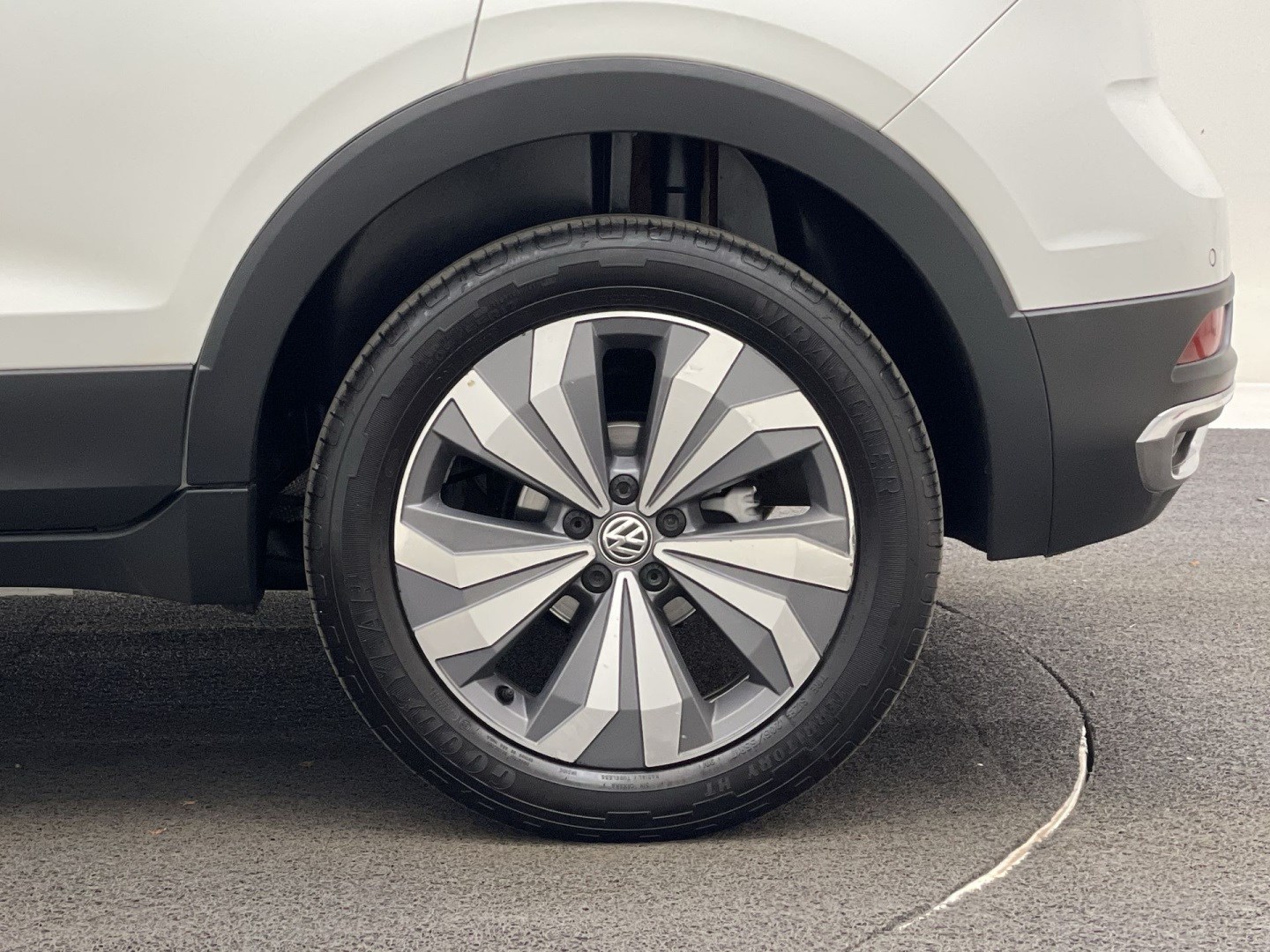 VOLKSWAGEN T-CROSS 1.0 200 TSI TOTAL FLEX COMFORTLINE AUTOMÁTICO