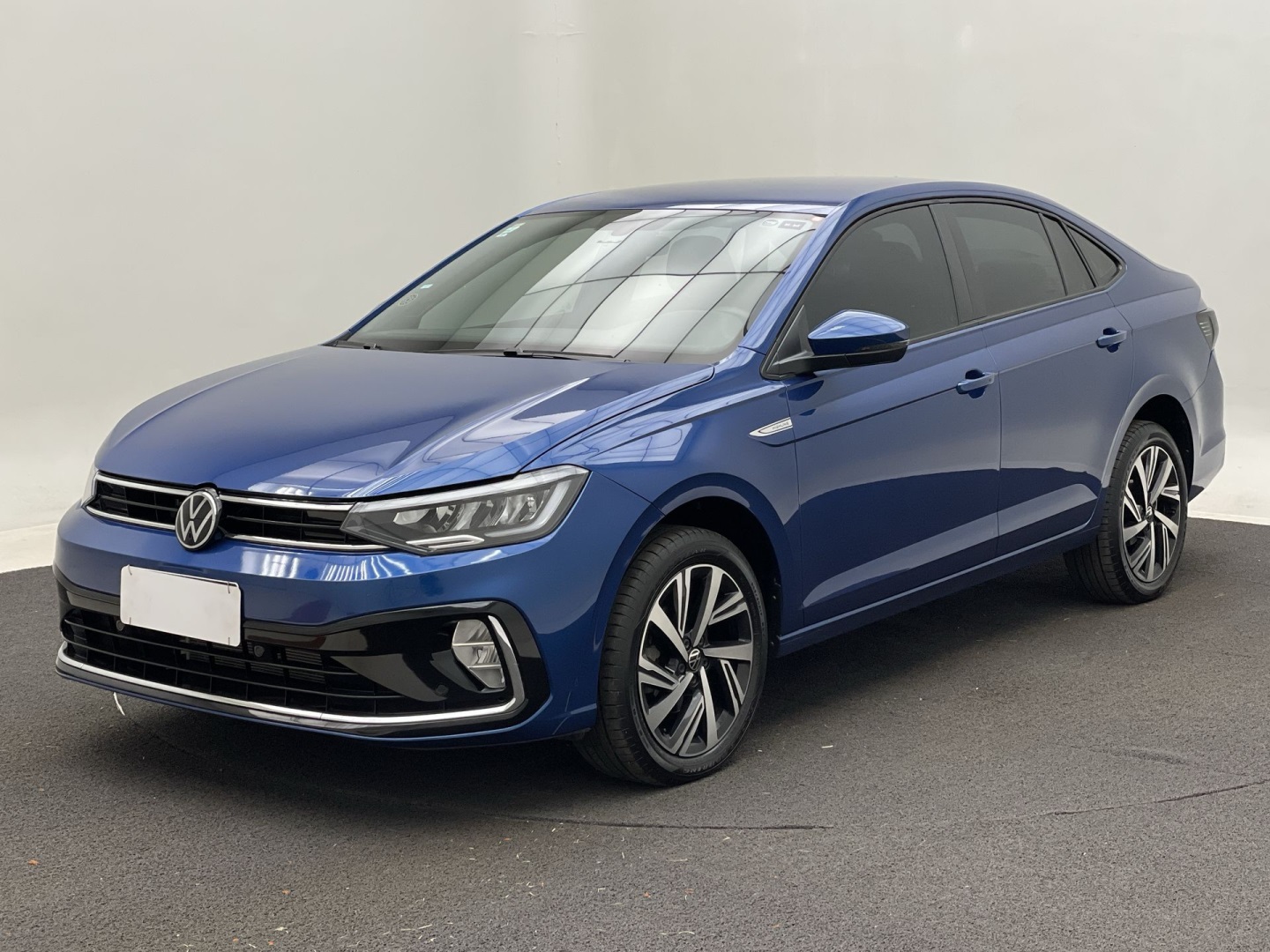 VOLKSWAGEN VIRTUS 1.0 200 TSI HIGHLINE AUTOMÁTICO