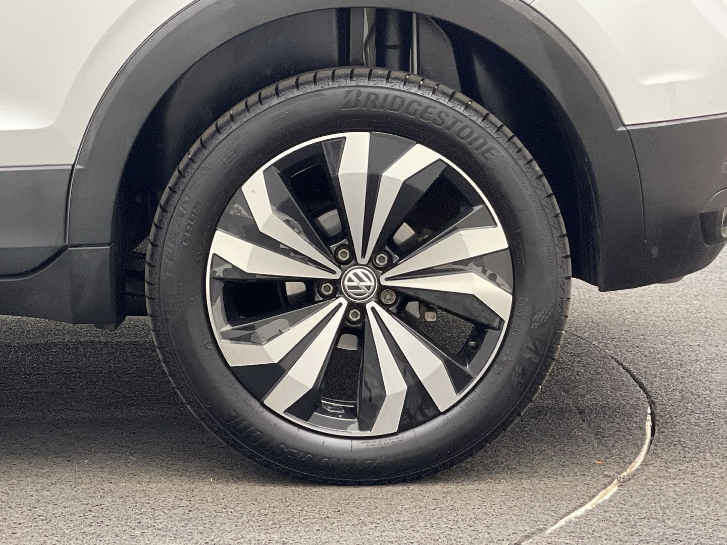 VOLKSWAGEN T-CROSS 1.0 200 TSI TOTAL FLEX AUTOMÁTICO