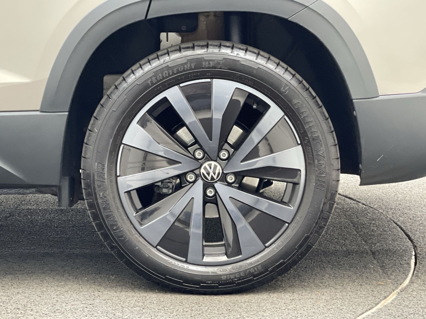 VOLKSWAGEN TAOS 1.4 250 TSI TOTAL FLEX HIGHLINE AUTOMÁTICO
