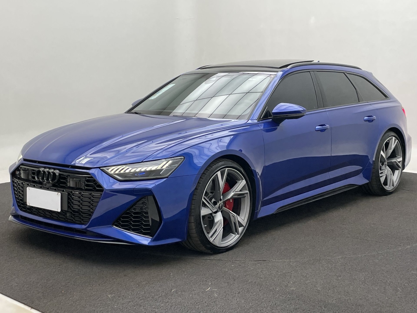 AUDI RS6 4.0 AVANT V8 TWINTURBO MHEV TIPTRONIC