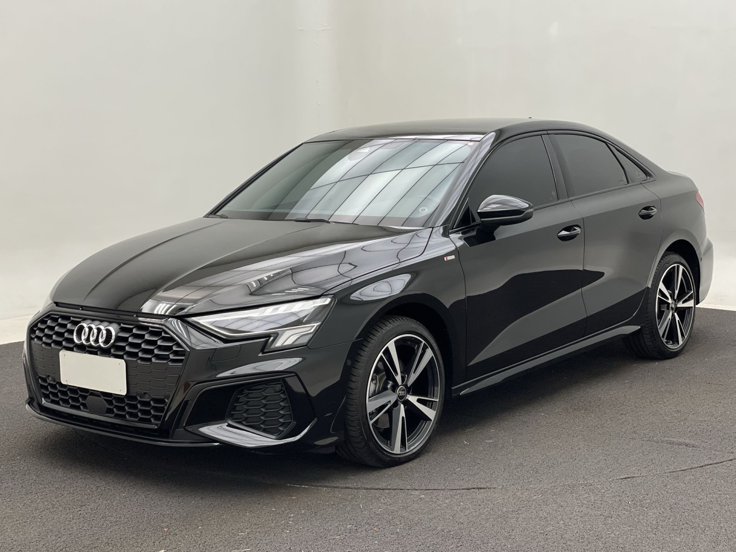 AUDI A3 2.0 40 TFSI MHEV SEDAN PERFORMANCE BLACK S-TRONIC