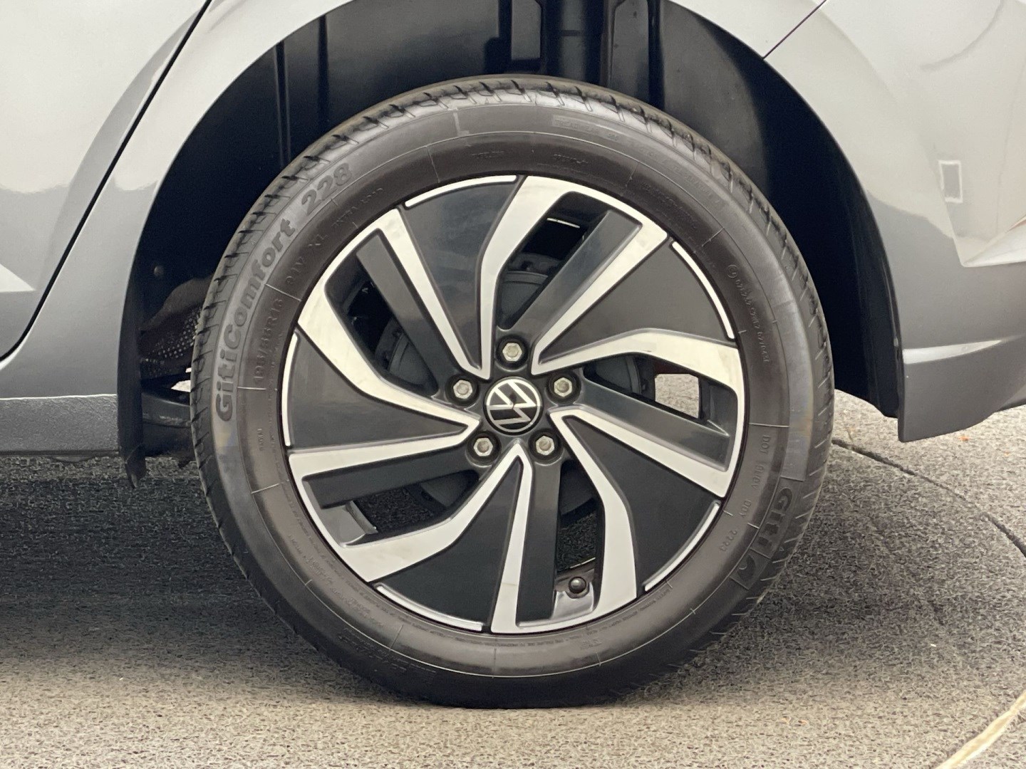 VOLKSWAGEN POLO 1.0 170 TSI HIGHLINE AUTOMÁTICO