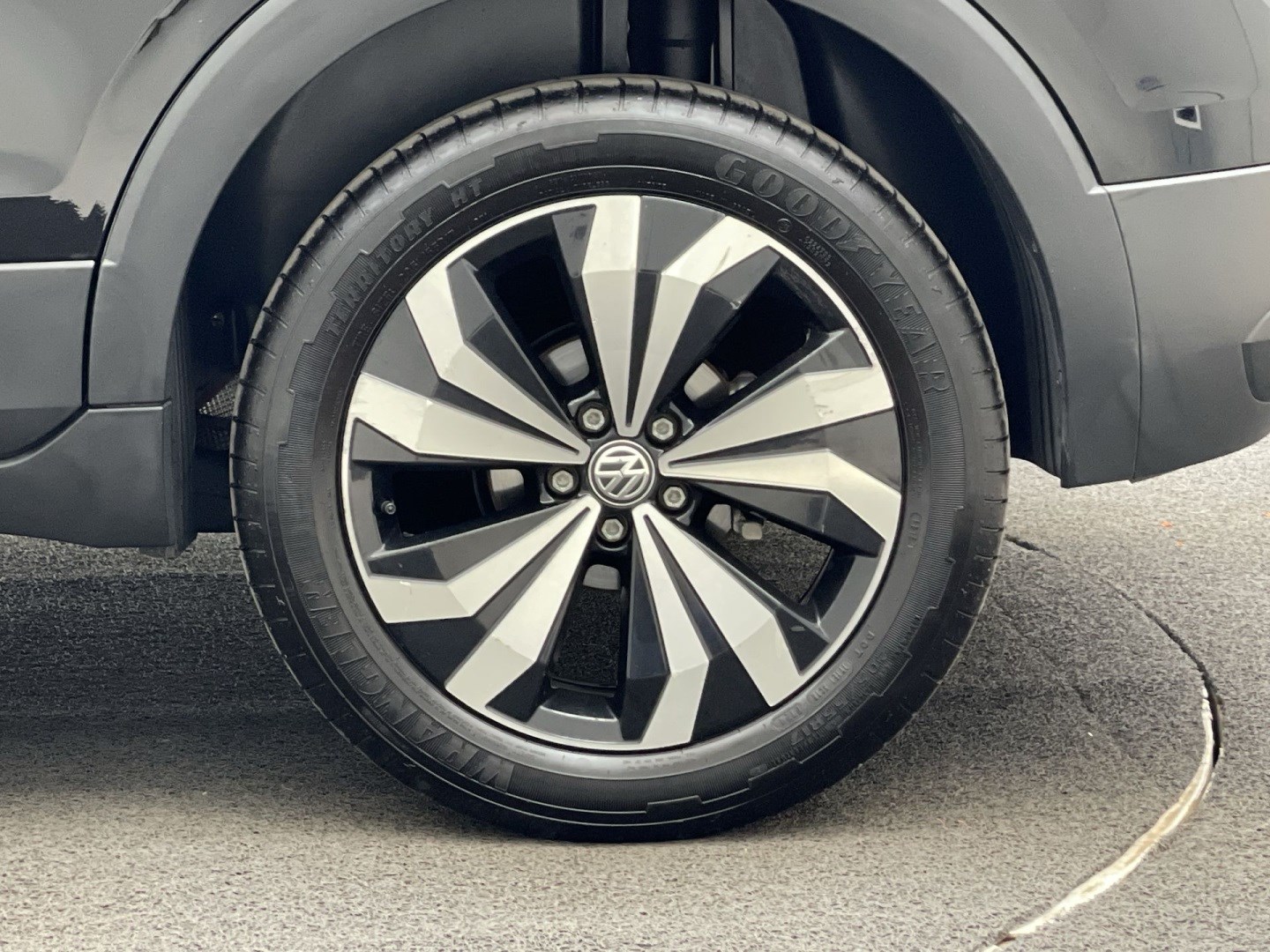 VOLKSWAGEN T-CROSS 1.0 200 TSI TOTAL FLEX AUTOMÁTICO