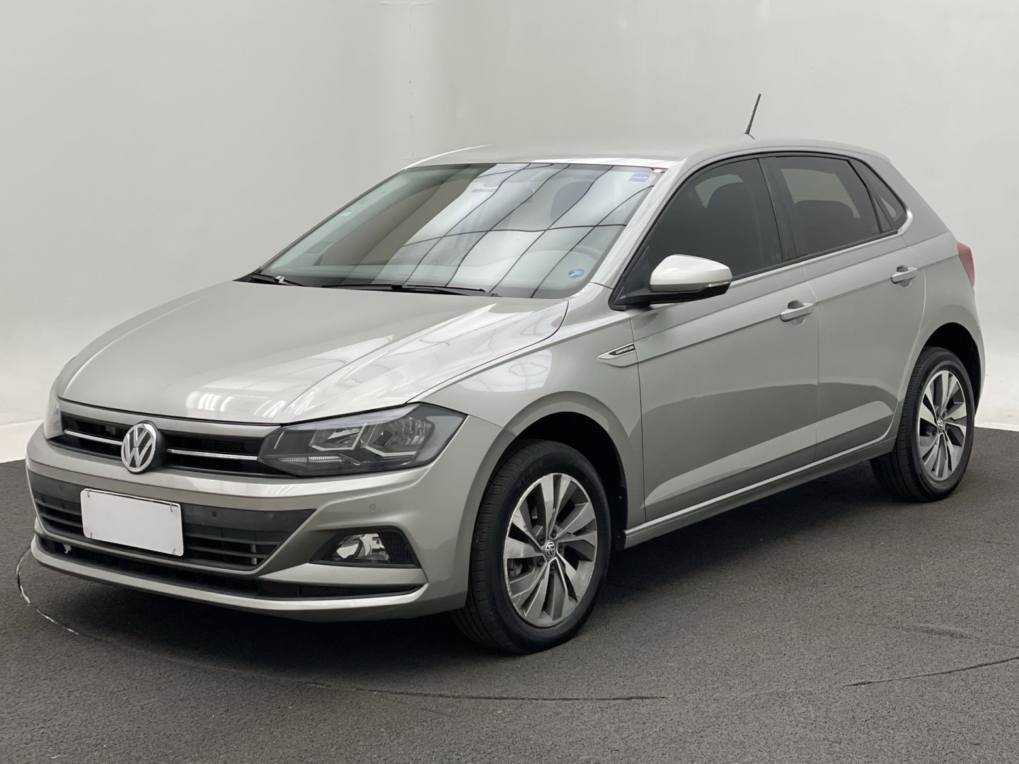 VOLKSWAGEN POLO 1.0 200 TSI COMFORTLINE AUTOMÁTICO