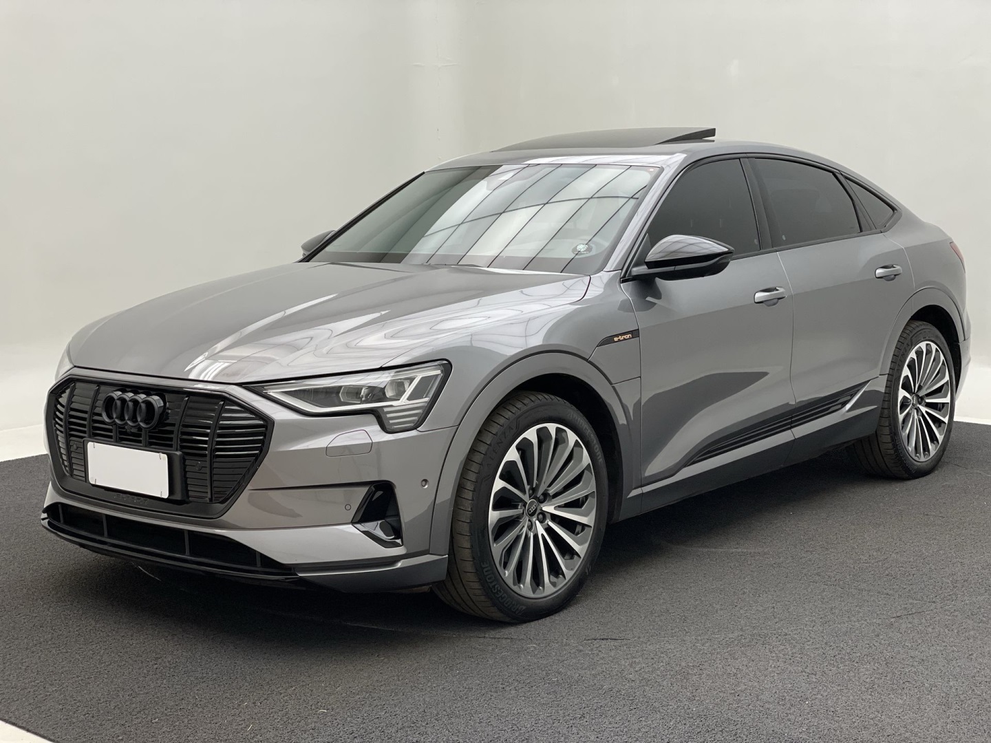 AUDI E-TRON ELÉTRICO SPORTBACK PERFORMANCE BLACK QUATTRO