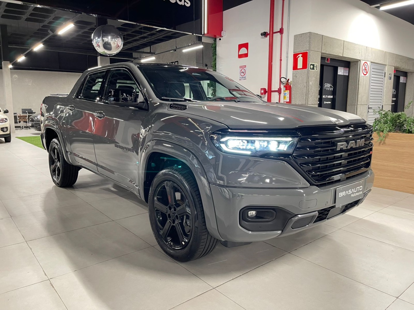 RAM RAMPAGE 2.0 HURRICANE 4 TURBO GASOLINA R/T 4X4 AUTOMÁTICO