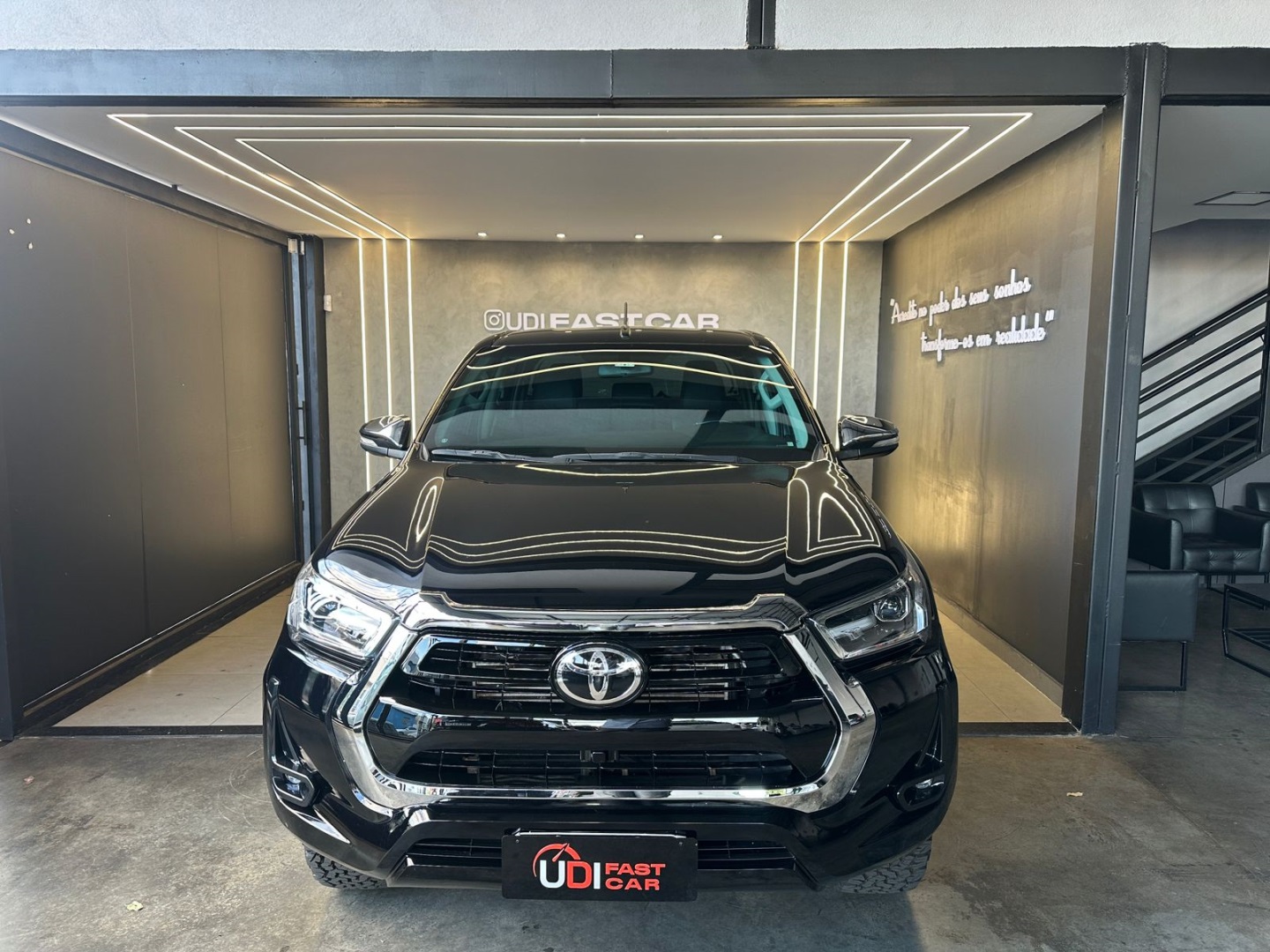TOYOTA HILUX 2.8 SRX 4X4 CD 16V DIESEL 4P AUTOMÁTICO