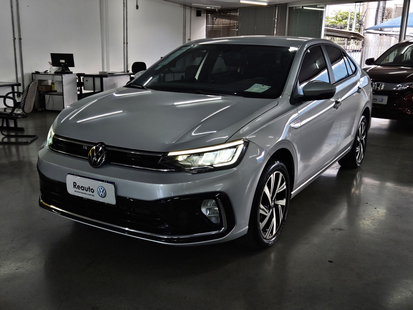 VOLKSWAGEN VIRTUS 1.0 200 TSI HIGHLINE AUTOMÁTICO