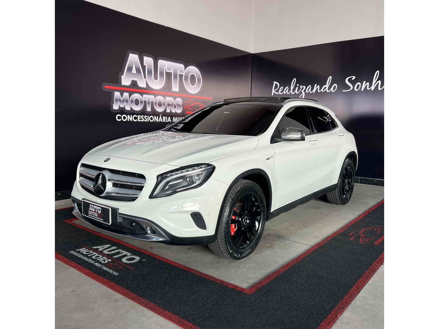 MERCEDES-BENZ GLA 200 1.6 CGI ENDURO 16V TURBO FLEX 4P AUTOMÁTICO