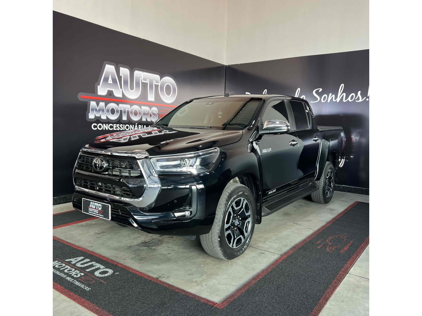 TOYOTA HILUX 2.8 D-4D TURBO DIESEL CD SRX 4X4 AUTOMÁTICO