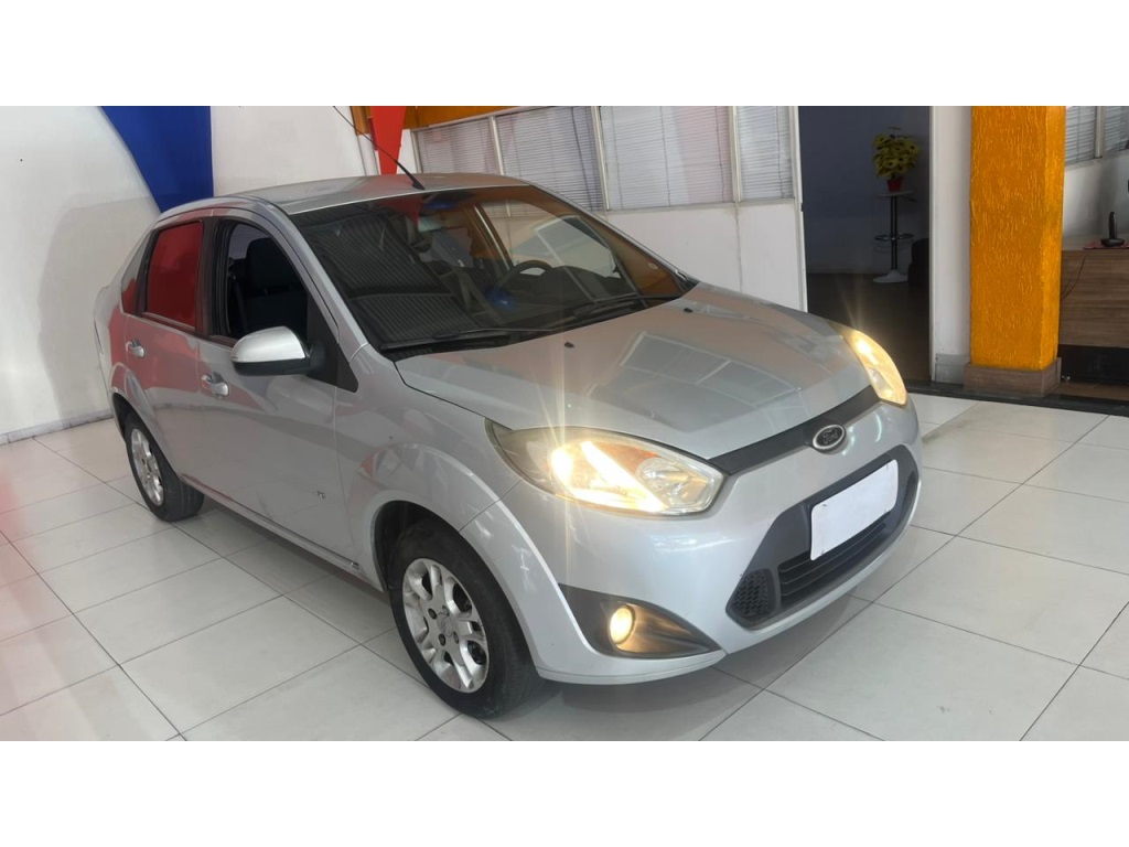 FORD FIESTA 1.6 ROCAM SE 8V FLEX 4P MANUAL