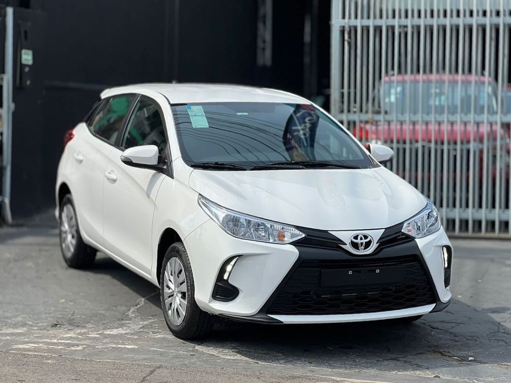 TOYOTA YARIS