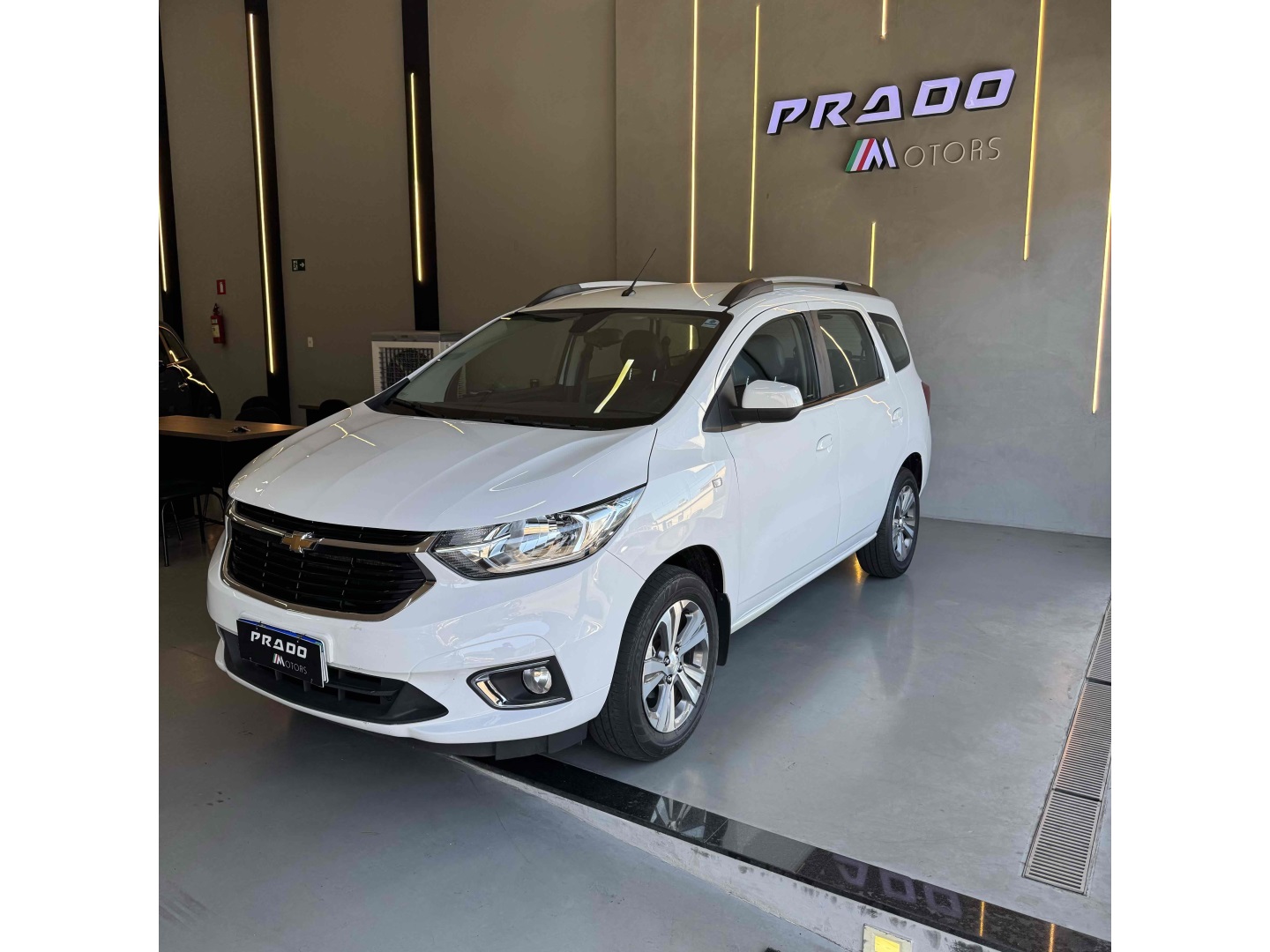 CHEVROLET SPIN SPIN PREMIER 7L 1.8 8V ECONOFLEX 4P C/AR - AUTOMÁTICO