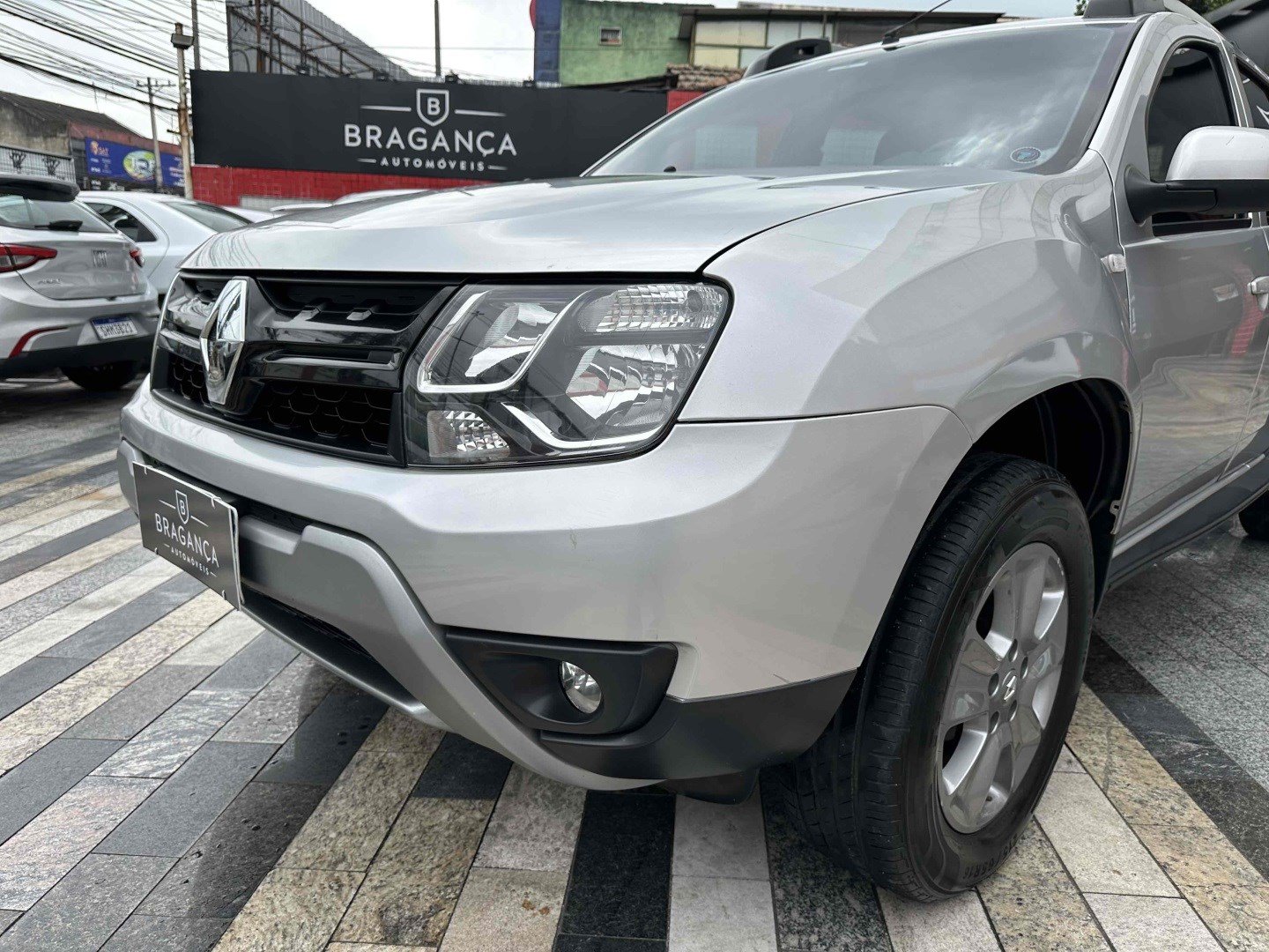 RENAULT DUSTER