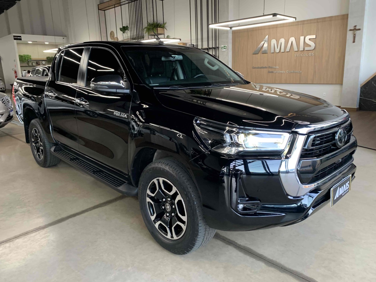 TOYOTA HILUX 2.8 D-4D TURBO DIESEL CD SRX 4X4 AUTOMÁTICO