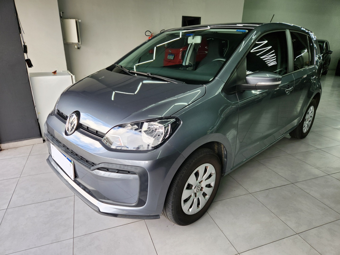 VOLKSWAGEN UP