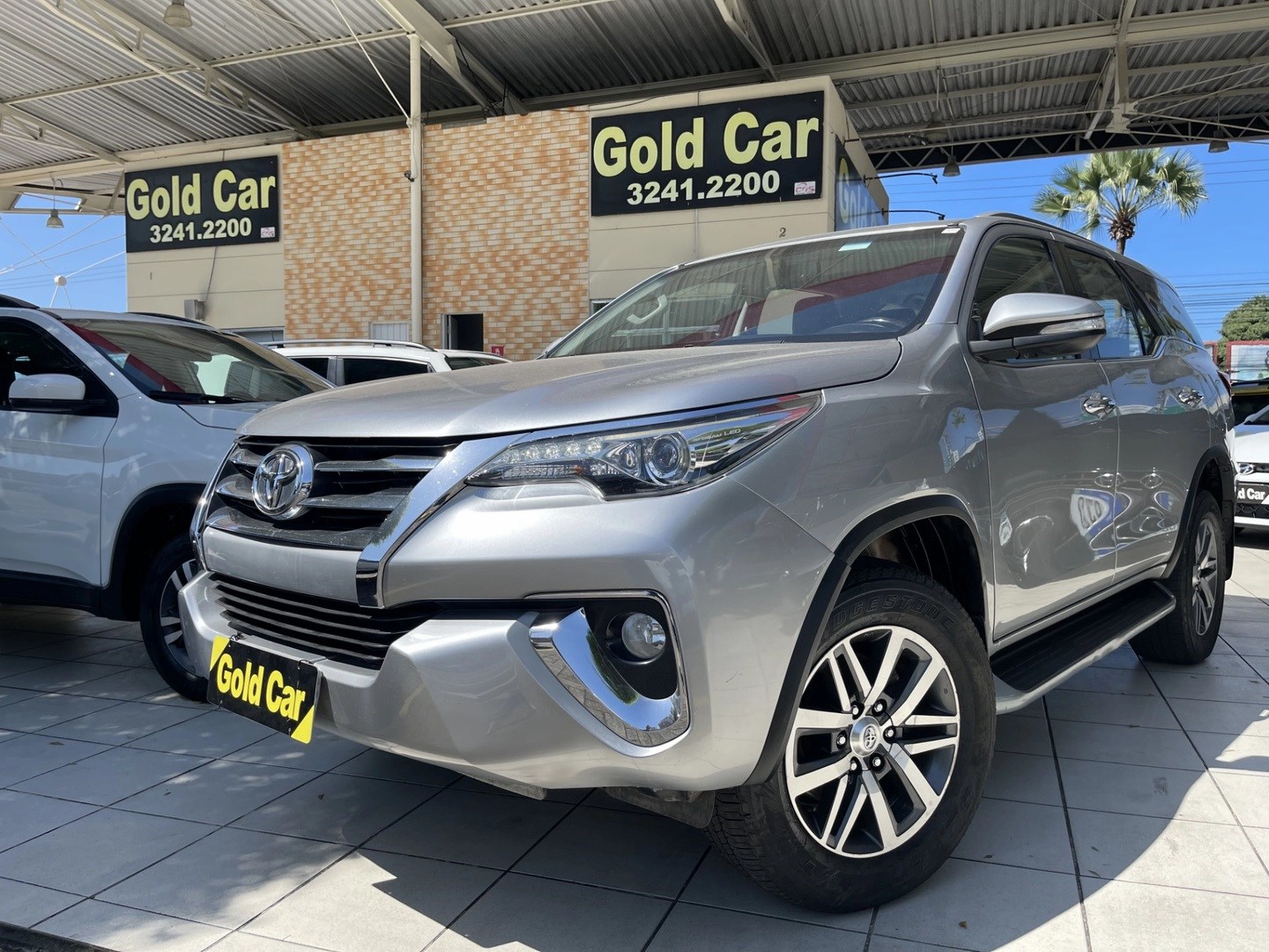 TOYOTA HILUX SW4