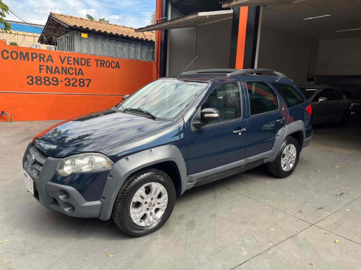 FIAT PALIO 1.8 MPI ADVENTURE LOCKER WEEKEND 8V FLEX 4P MANUAL